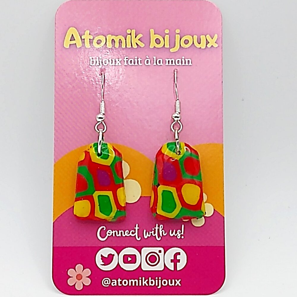 Handmade multi-colored polymer clay earrings. Boucles d'oreilles fait à la main